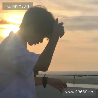 张雯